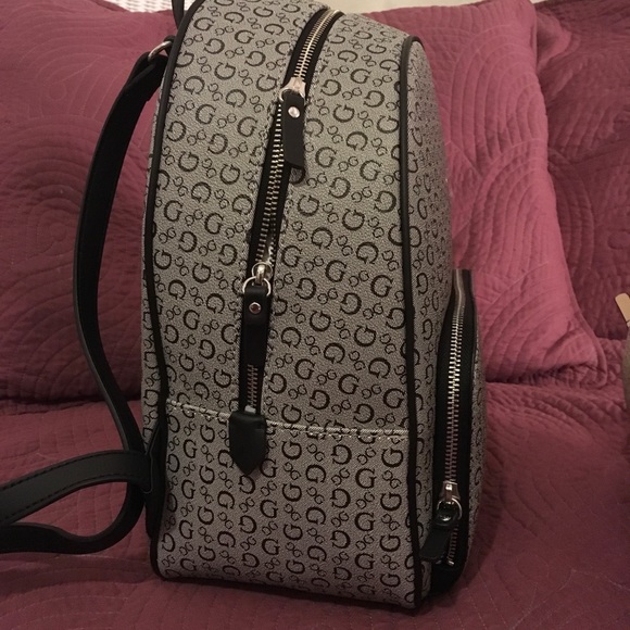 guess edmund backpack